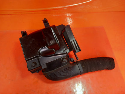 Mercedes W176 A180 1.5 Diesel 2015 Air Filter Box Housing A6070900301 A235 - Image 7