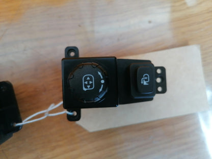 ✅2016 SSANGYONG KORANDO 2.2D FRONT RIGHT DRIVER SIDE WINDOW SWITCH MIRROR A088 - Image 7