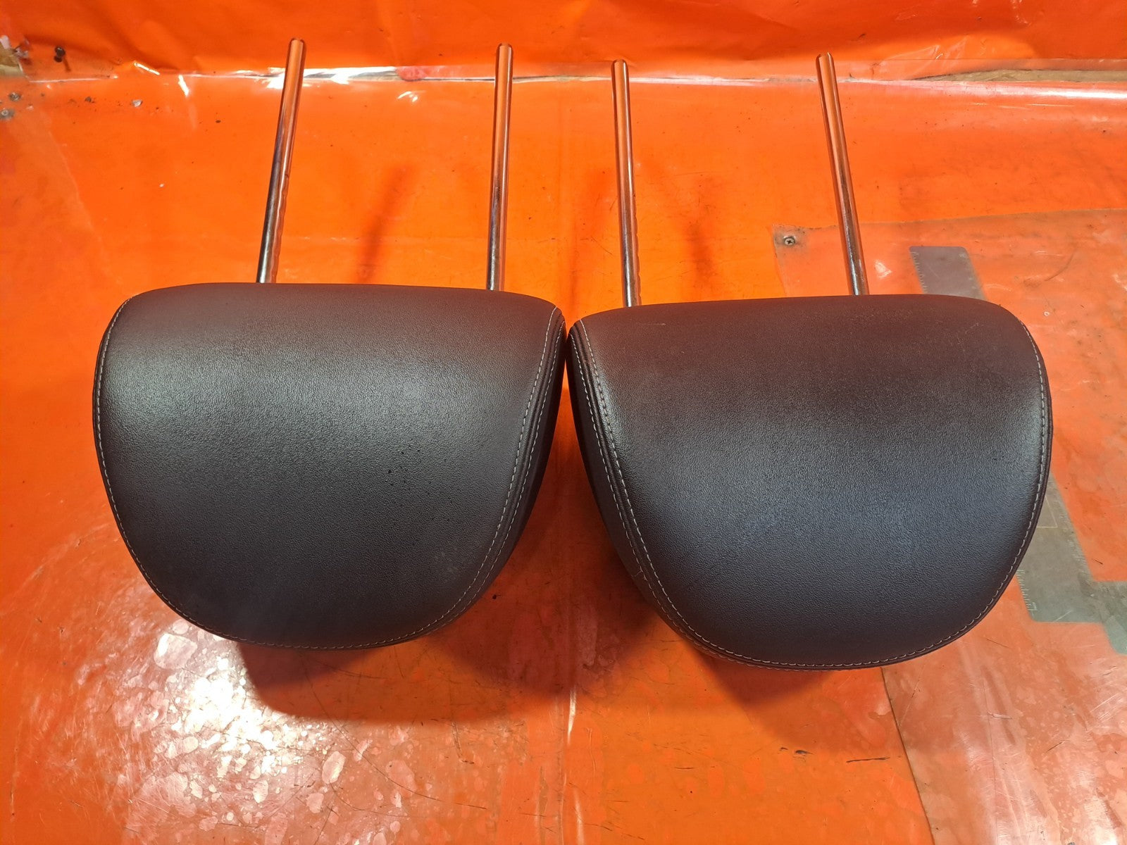 ✅2017 SSANGYONG TIVOLI EX FRONT LEFT & RIGHT HEADREST PAIR + WARRANTY A230 - Image 6