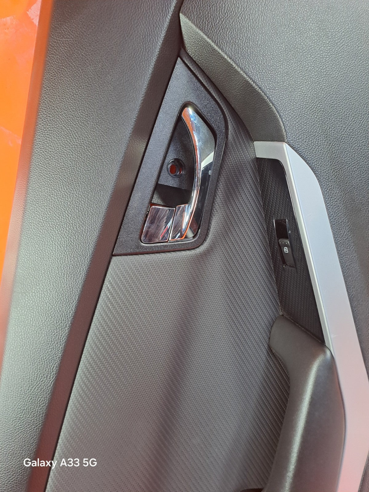 ✅SSANGYONG KORANDO LE 2.2 DIESEL 2018 REAR LEFT DOOR CARD 73230-34000 A288 - Image 4
