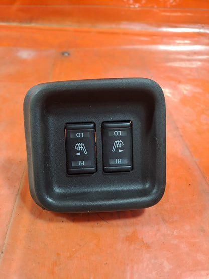 ✅NISSAN JUKE TEKNA 1.5 DIESEL 2017 HEATED SEAT CONTROL SWITCH BUTTON Warranty - Image 1