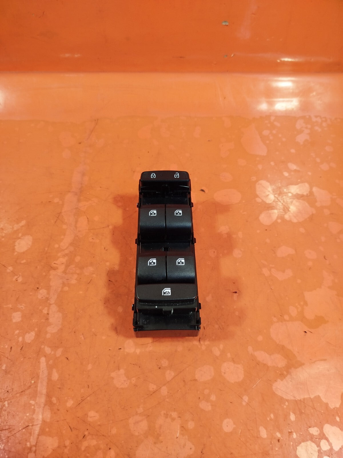 ebay-src:https://i.ebayimg.com/00/s/mtywmfgxmjaw/z/klaaaoswoxdnhrbt/$_57.jpg