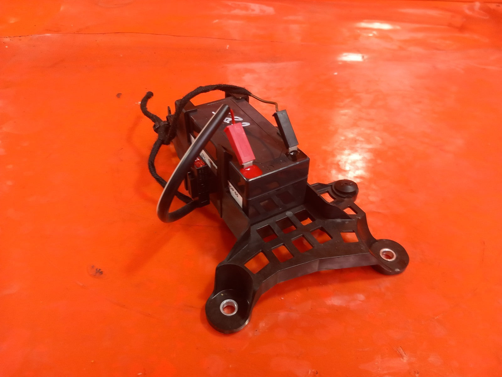 2019 Mercedes A Class W177 Auxiliary Battery w/ Bracket A2475451000 A382 - Image 3