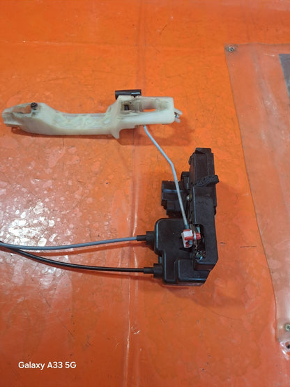 ✅SSANGYONG KORANDO 2.2 DIESEL 2015 FRONT LEFT DOOR LOCK MECHANISM Warranty A337 - Image 6