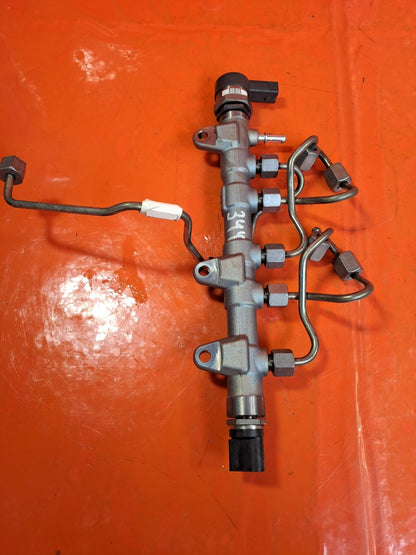 ✅BMW F23 218D Se 2.0 DIESEL 2019 B47D20U0 FUEL INJECTOR RAIL 8514154 Warranty - Image 9
