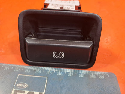 ✅MERCEDES W176 A180 1.6 PETROL 2012 HANDBRAKE RELEASE SWITCH A2469050451 A213 - Image 2