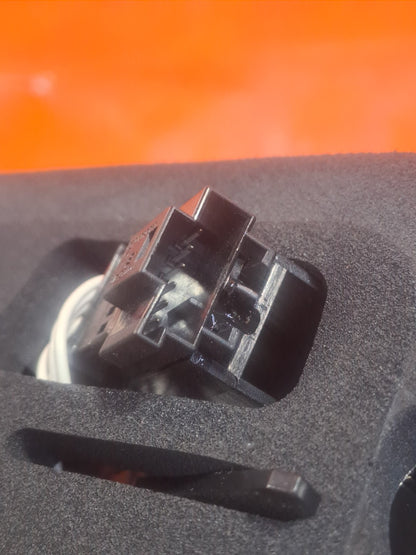 ebay-src:https://i.ebayimg.com/00/s/mtywmfgxmjaw/z/at0aaesw42lpikte/$_57.jpg