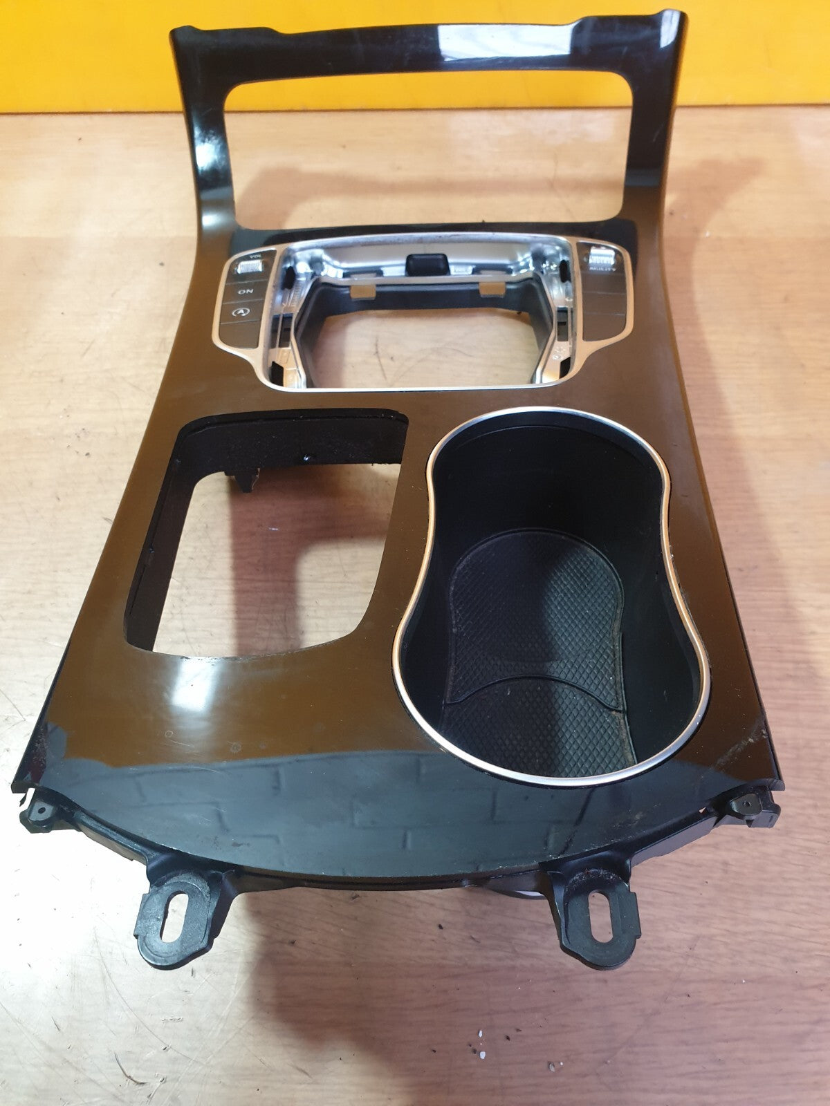 ✅Mercedes C Class W205 2014 Centre Console Panel & Cup Holder A2056805807 A147 - Image 4
