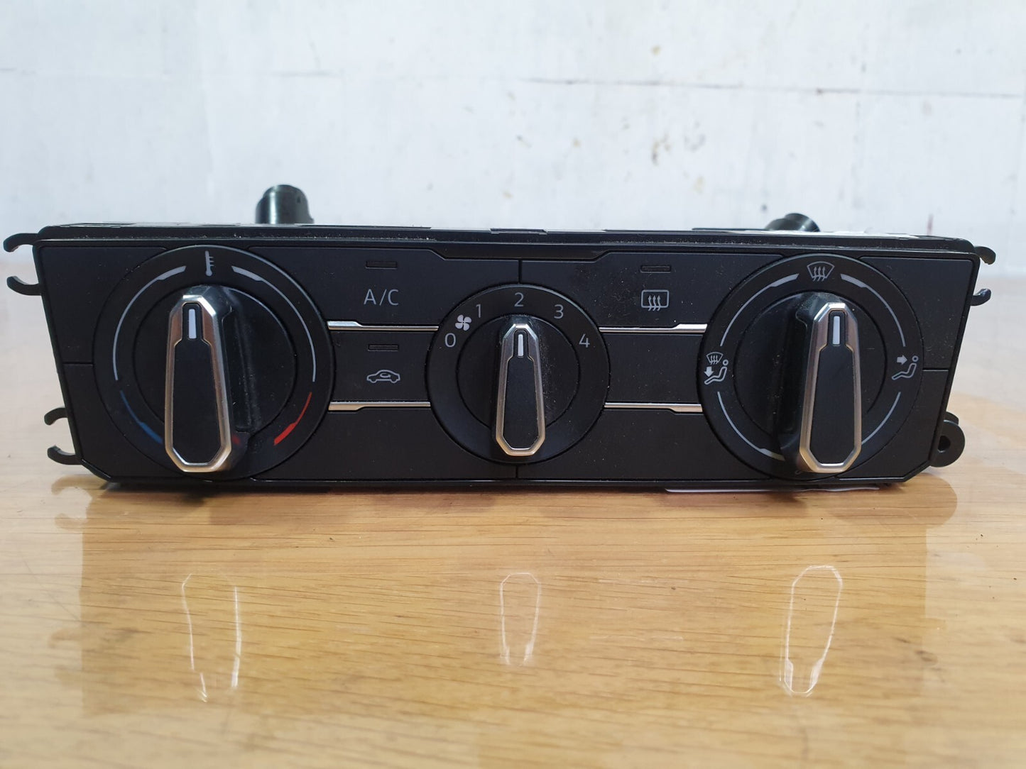 VW POLO MATCH 1.0 PETROL 2021 A/C CLIMATE HEATER CONTROL PANEL SWITCH 2G2820045K - Image 4