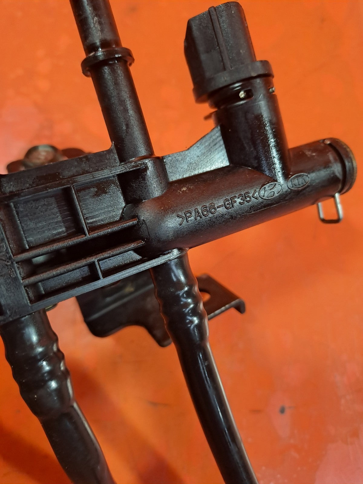 ✅2010 HYUNDAI I800 2.5 CRDi INJECTOR FUEL RETURN LEAK OFF PIPE + WARRANTY A325 - Image 11