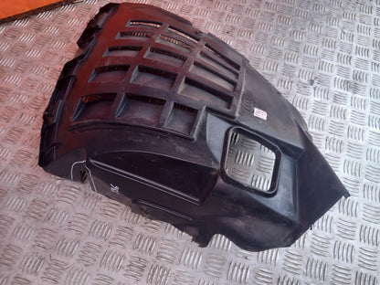 Land Rover Defender L663 3.0 Diesel 2025 Front Left Splash Guard L8B216A574AD - Image 4