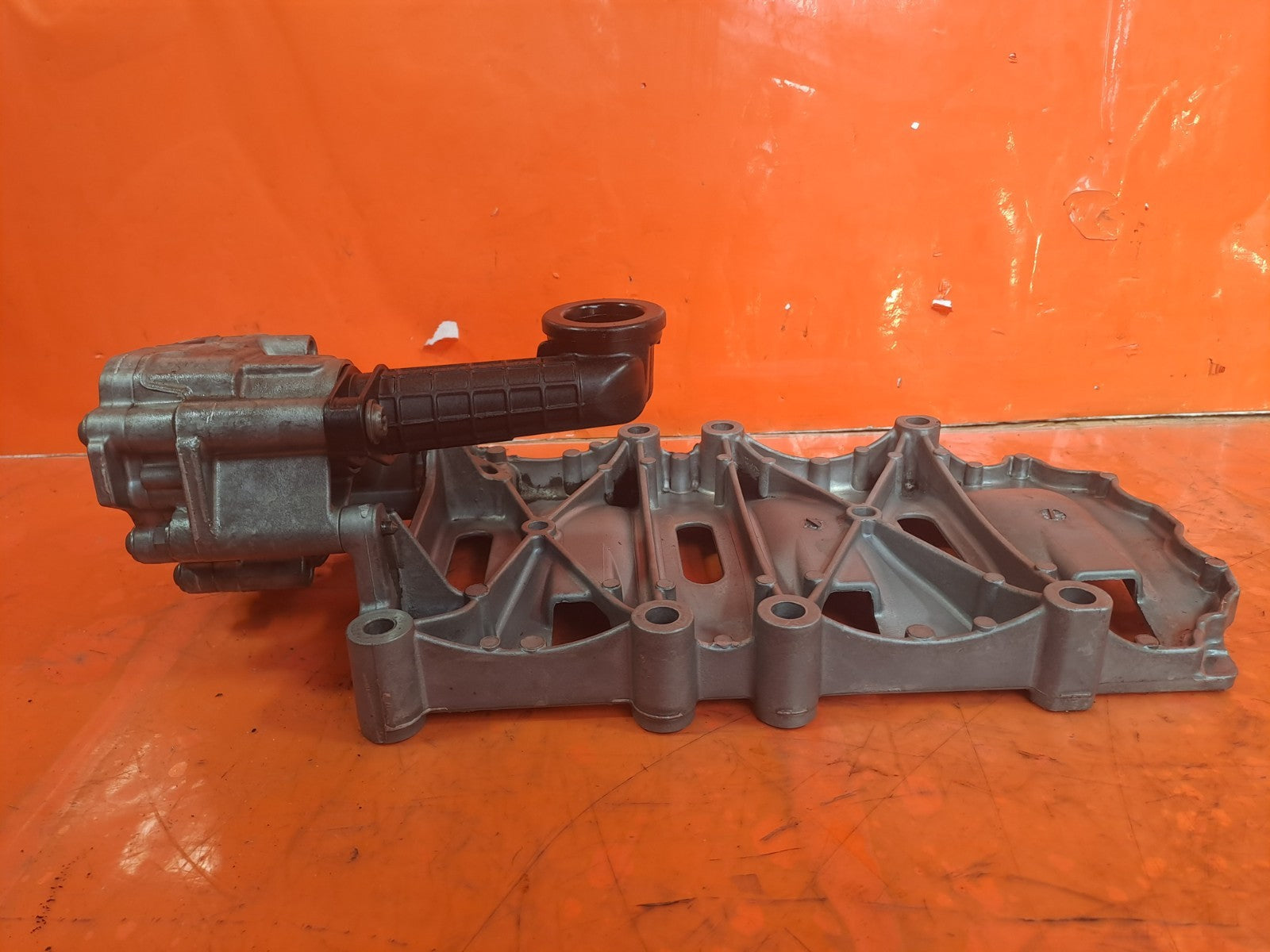 ebay-src:https://i.ebayimg.com/00/s/mtiwmfgxnjaw/z/kucaaesw4npoojaf/$_57.jpg