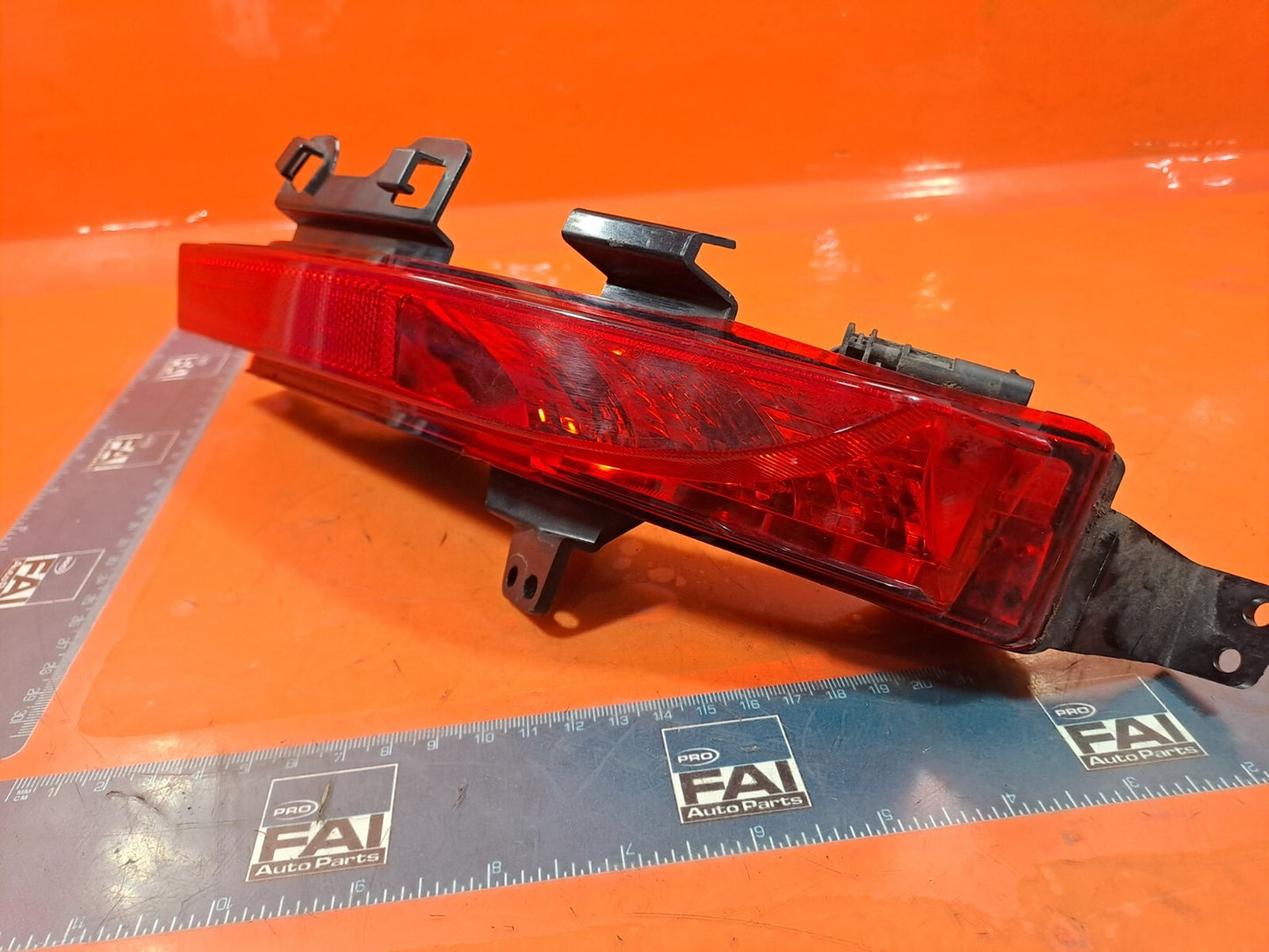 ✅Jaguar F-Pace V6 3.0 Petrol 2017 Rear Left Fog Light FK72-15K273  A196 - Image 3