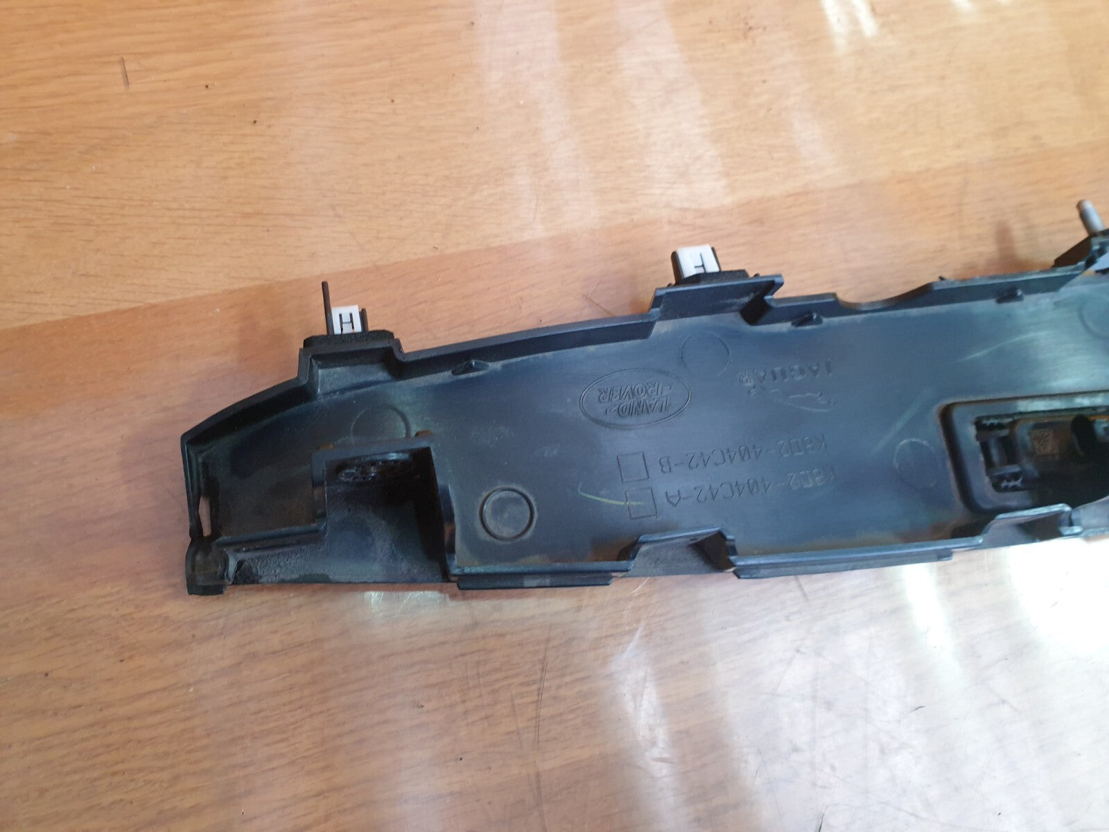 ✅2022 RANGE ROVER EVOQUE L551 TAILGATE REAR TRIM BOOT HANDLE K8D2404C42A A169 - Image 12