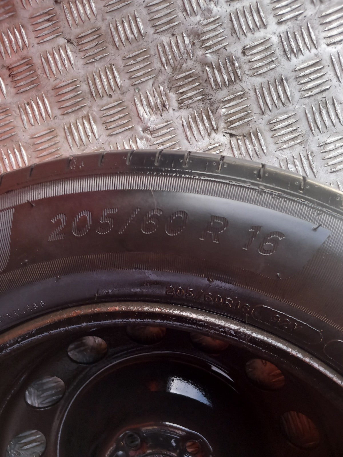Vauxhall Combo MK4 1.5 Diesel 2020 Alloy Wheel with Tyre 205/60 R16 3,77 mm A414 - Image 4