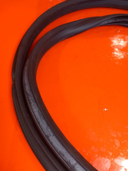 2020 BMW 2 Series F44 M Sport Front Right Door Seal Rubber 7483095 Warranty A386 - Image 3