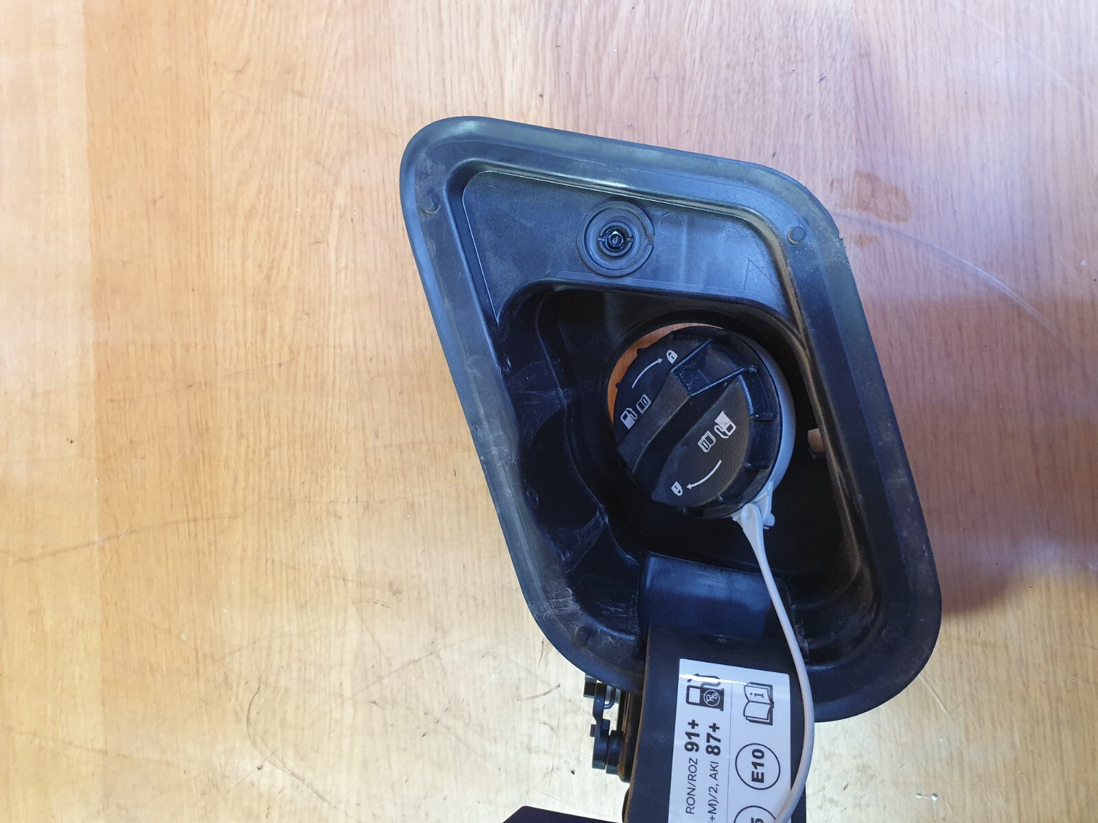 ✅2023 HYUNDAI I20 MK3 N LINE 1.0P FUEL FILLER FLAP BLUE 81595Q0000 + WARRANTY - Image 2