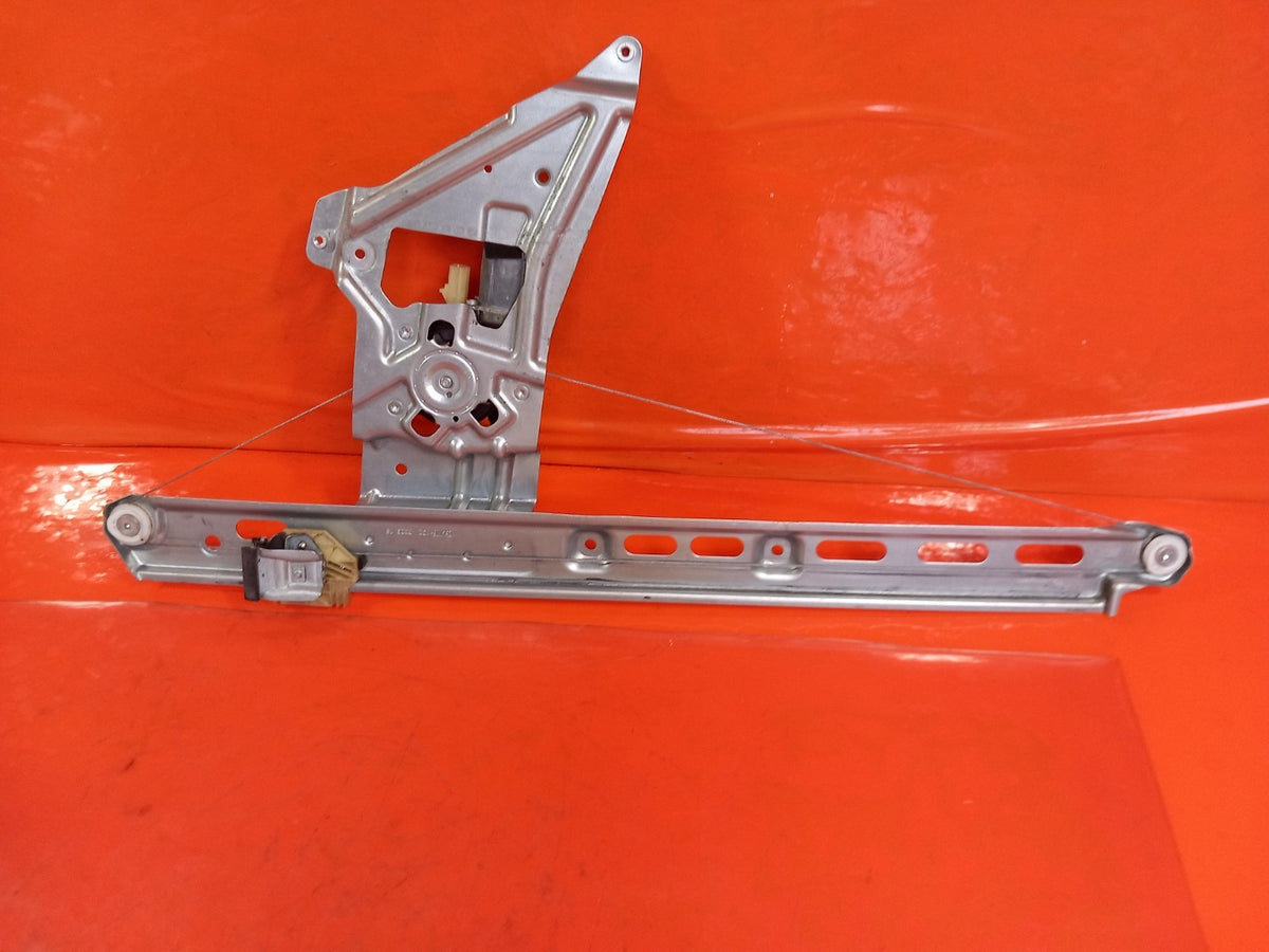 ebay-src:https://i.ebayimg.com/00/s/mtiwmfgxnjaw/z/cpoaaeswa6tqesfj/$_57.jpg
