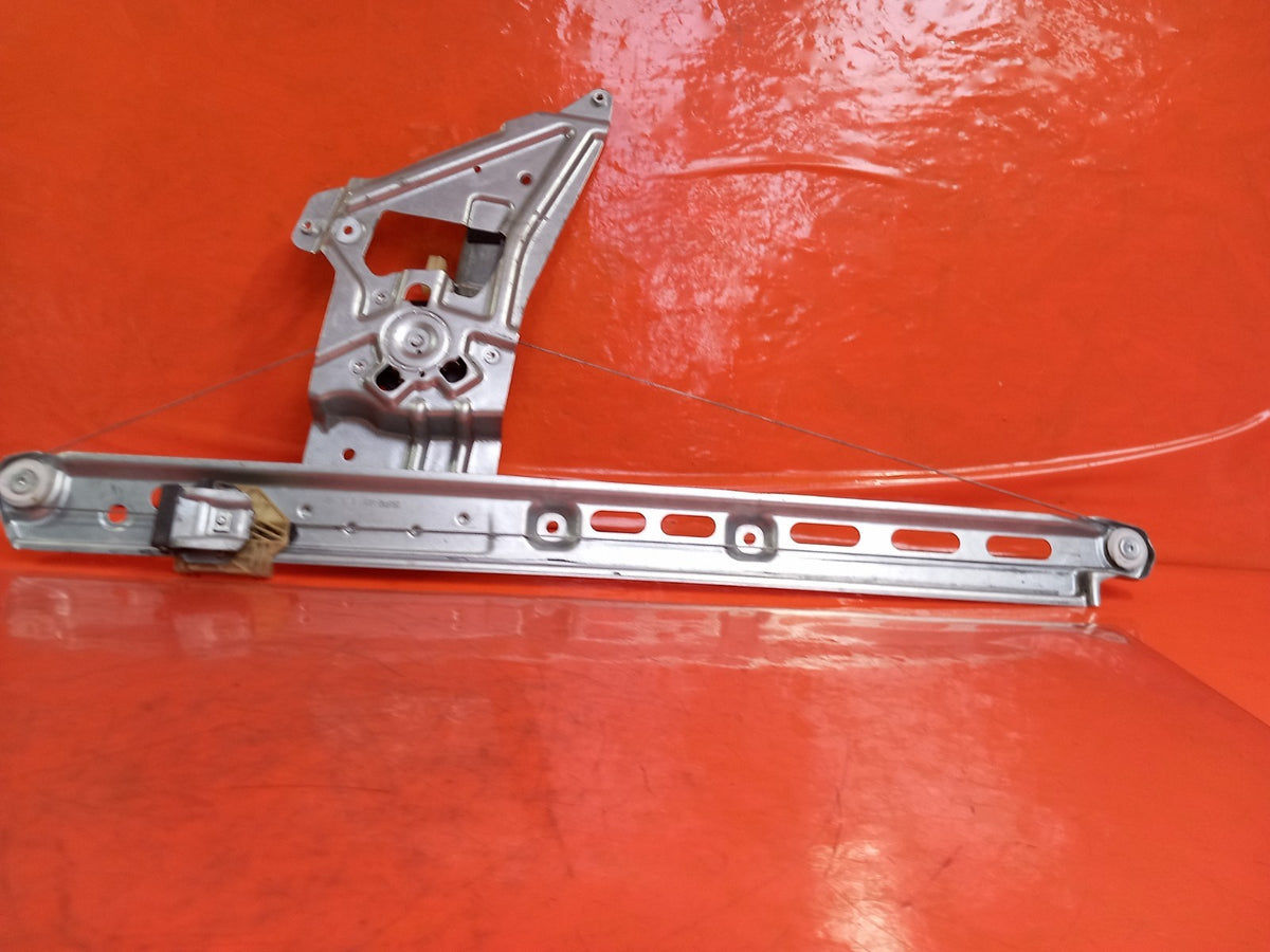 ebay-src:https://i.ebayimg.com/00/s/mtiwmfgxnjaw/z/yrqaaeswm6tqesfz/$_57.jpg