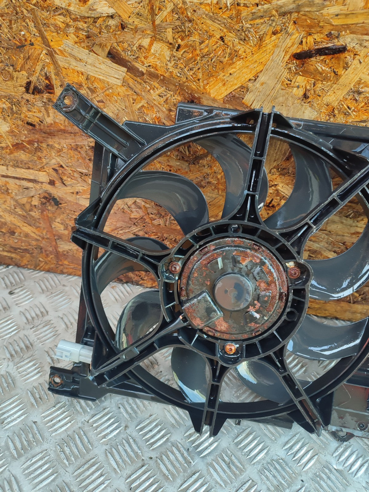 ✅2016 SSANGYONG KORANDO 2.2D RADIATOR COOLING FAN 2102034131 + WARRANTY A022 - Image 3