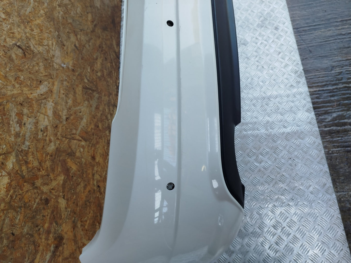 ✅2011 MERCEDES C CLASS W204 2.1 DIESEL REAR BUMPER WHITE 650 Scratches A283 - Image 6