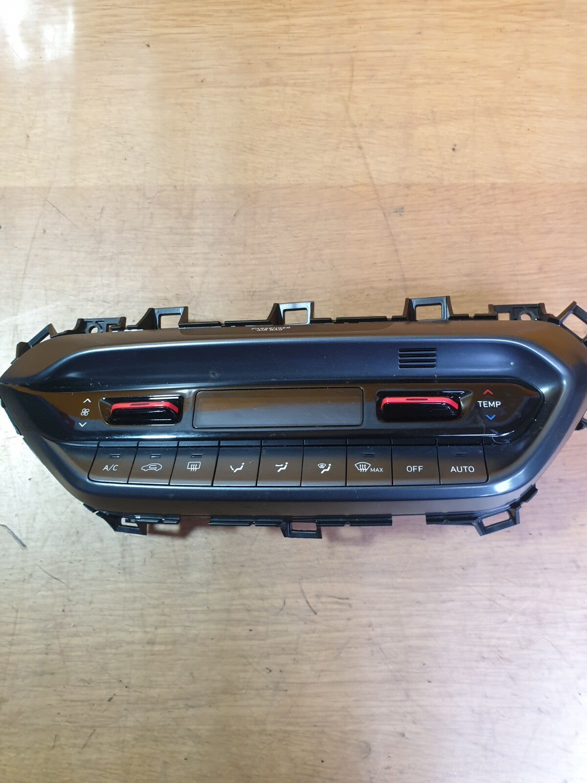 ✅Hyundai I20 N Line 2023 1.0 Petrol A/C Heater Climate Control Switch 97250Q0700 - Image 4