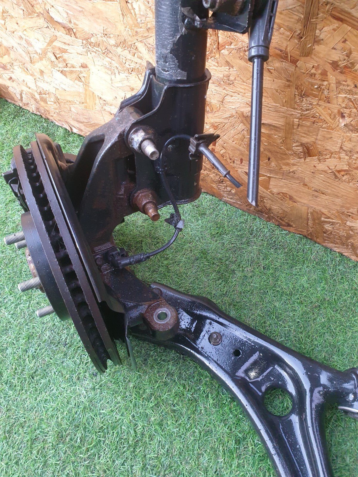 ✅2018-2025 FORD FOCUS MK4 FRONT LEFT SUSPENSION LEG WHEEL HUB JX6118K001EEF A242 - Image 5