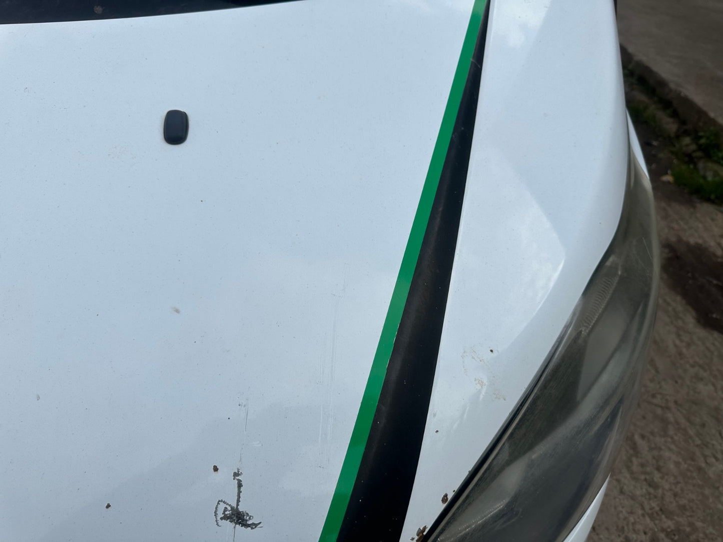 ✅Ford Transit Custom 2.2 Diesel 2014 Bonnet Hood Panel White Scratches A378 - Image 3