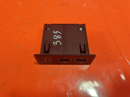 ✅2021 Renault Captur MK2 Iconic USB & AUX Port 280231553R + Warranty A385 - Image 3