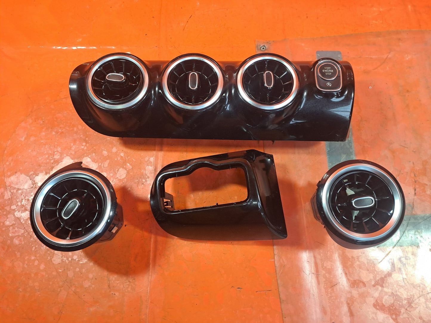 ✅MERCEDES A180D W177 1.5 DIESEL 2019 DASHBOARD AIR VENTS A1778308300 A1776800101 - Image 3