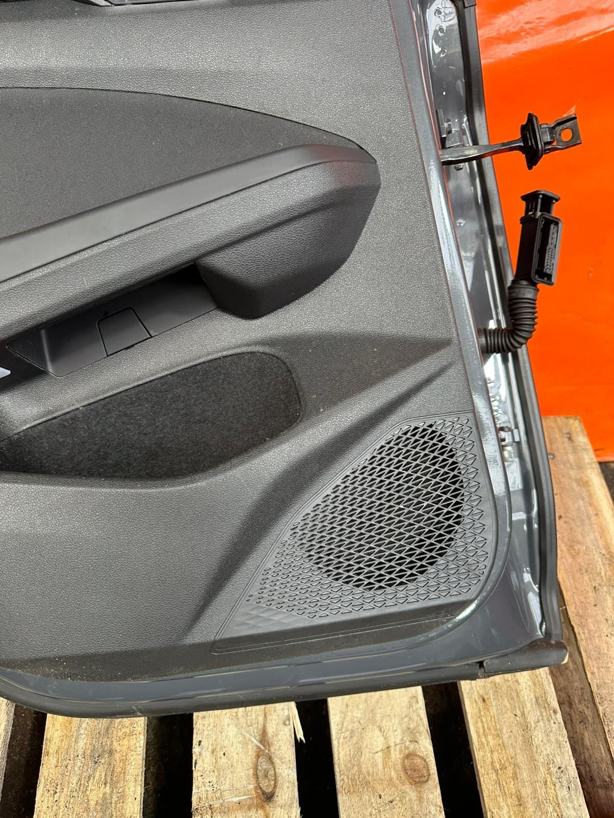 ✅2020 VW GOLF STYLE MK8 REAR LEFT DOOR GREY C7Q + WARRANTY A352 - Image 6