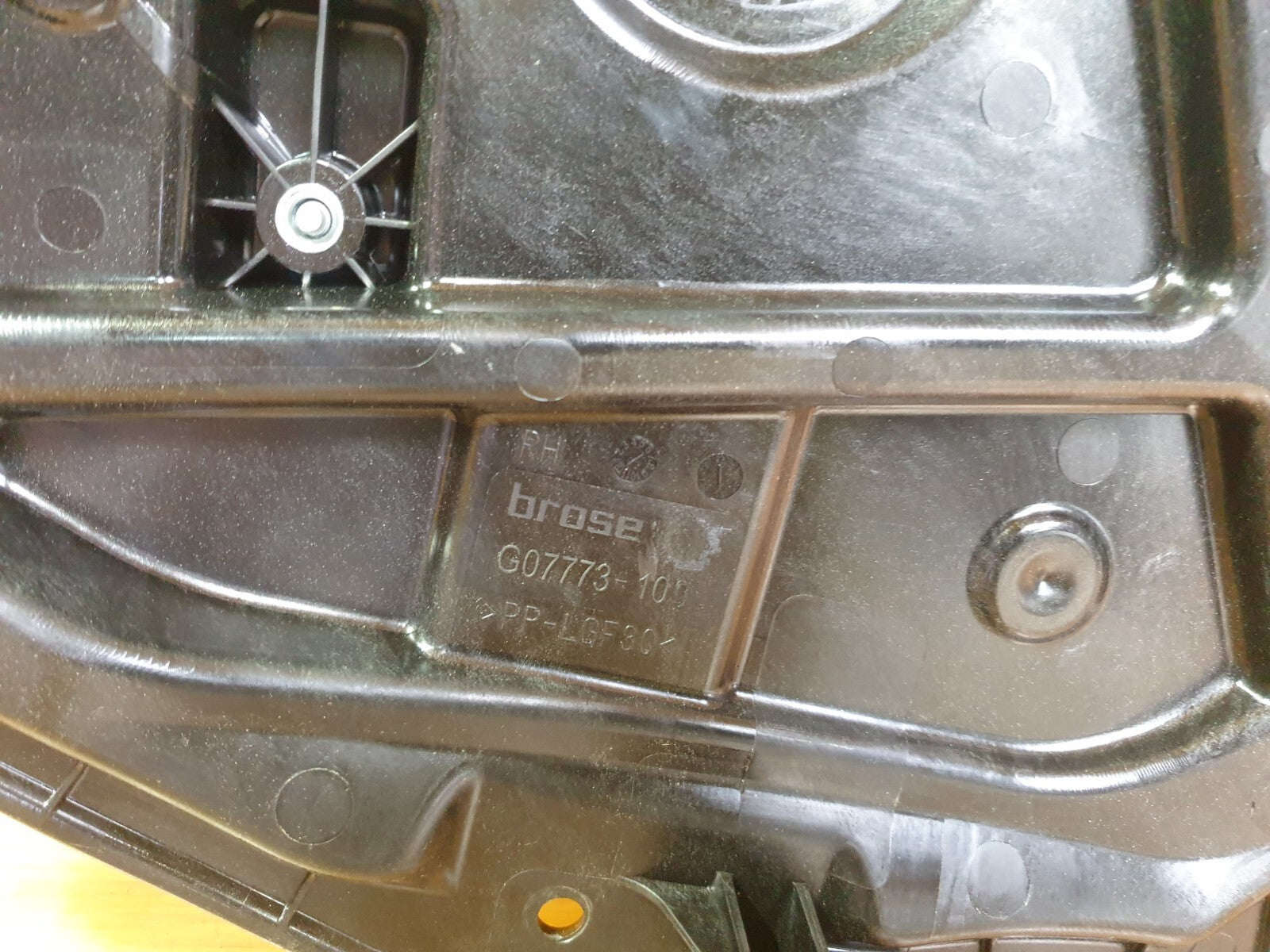 ✅2022 TESLA MODEL Y REAR RIGHT WINDOW REGULATOR 1495513-00-E + WARRANTY A172 - Image 5