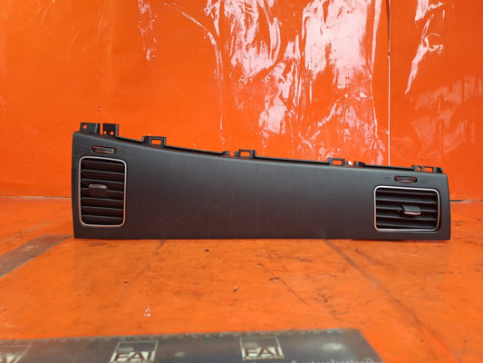 ✅Ssangyong Korando S 2013 2.0 Diesel DASHBOARD AIR VENT GRILL PANEL 6963A-34001 - Image 1