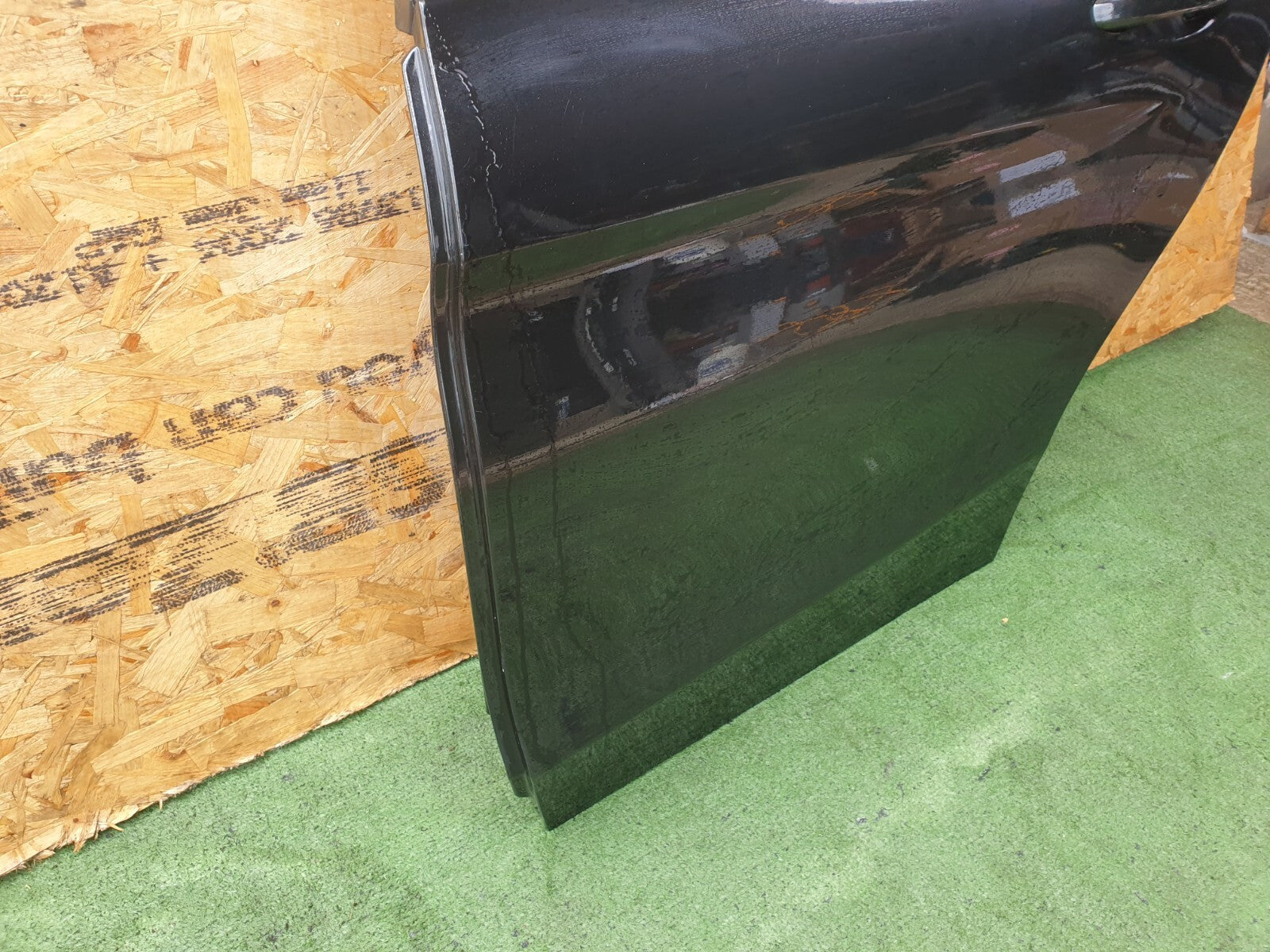 ✅Mercedes C Class W205 2014 Rear Left Side Door Black (197) + Warranty A147 - Image 8