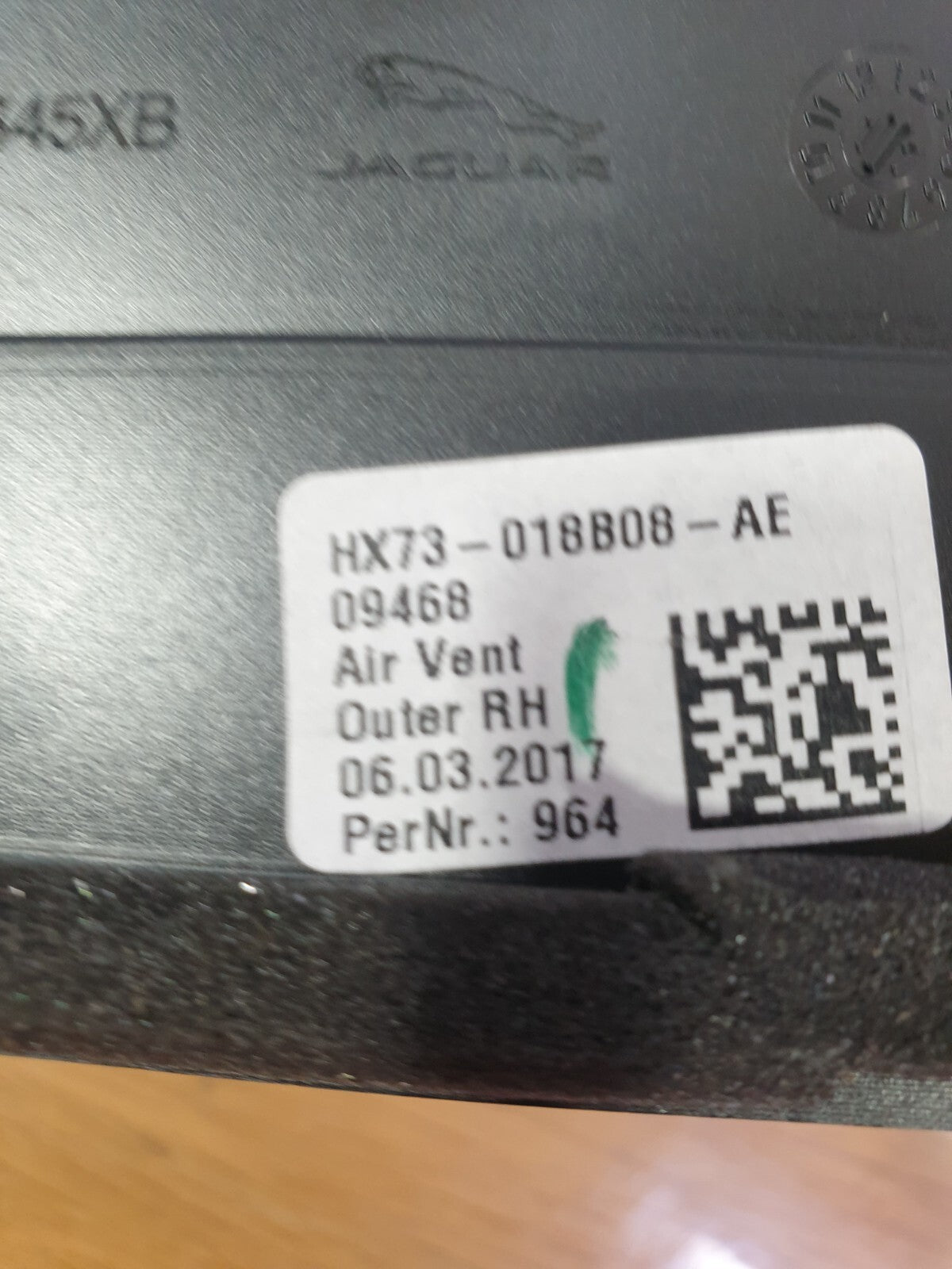 ✅JAGUAR F-PACE X761 3.0 PETROL 2017 DASHBOARD AIR VENT RIGHT HX73018B08AE A196 - Image 6