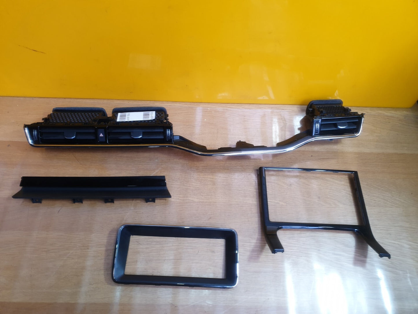 ✅2022 RANGE ROVER EVOQUE L551 DASHBOARD TRIMS & AIR VENT P8D201412 A169 - Image 1