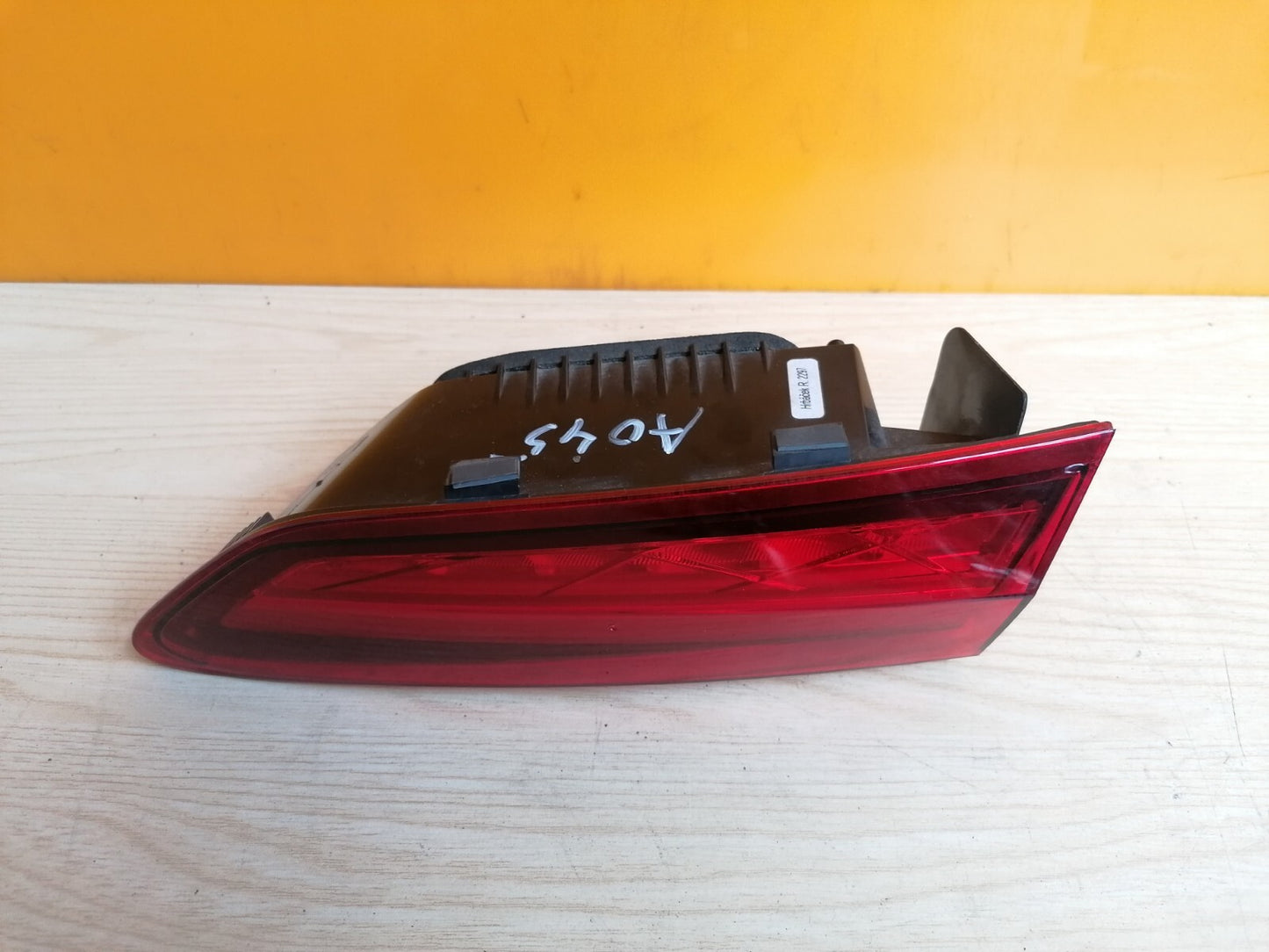 2020 SKODA KAROQ 1.0 TSI PETROL REAR RIGHT INNER TAIL LIGHT 57A945308 A045 - Image 2
