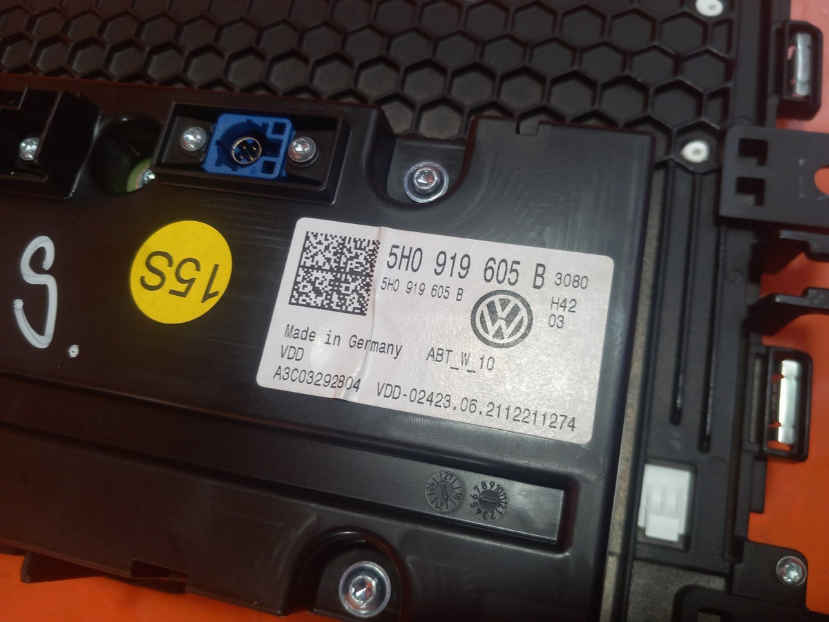 VW Golf R-Line MK8 1.5 Petrol 2021 Sat Nav Multimedia Display Screen A349 - Image 12
