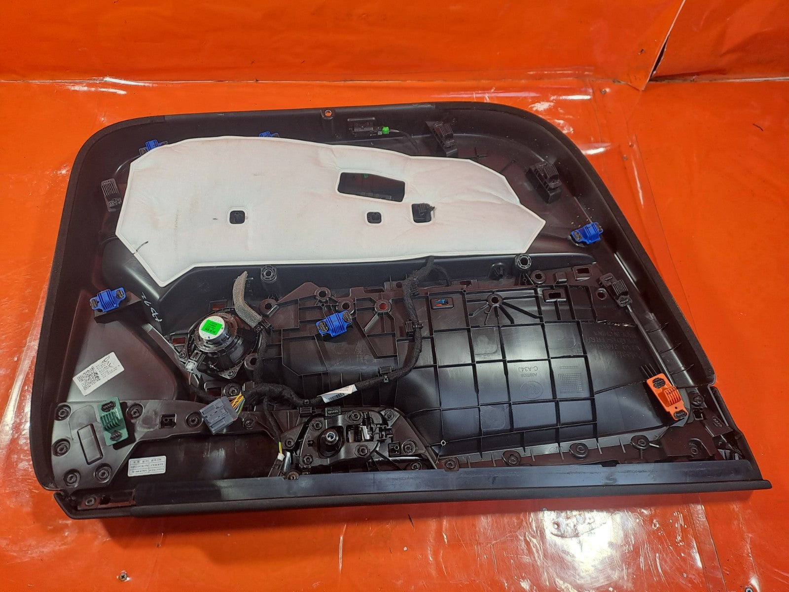 ✅POLESTAR 2 LONG RANGE 2023 FRONT RIGHT DOOR CARD 31696476 Warranty A312 - Image 10
