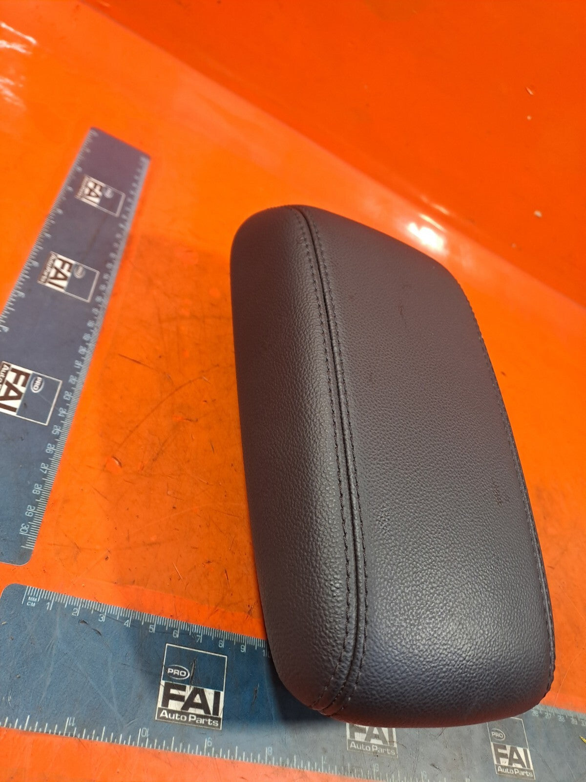 ✅2020 FORD FIESTA ACTIVE 1.0P CENTRE CONSOLE ARMREST H1BB-A045A07-BF A247 - Image 2