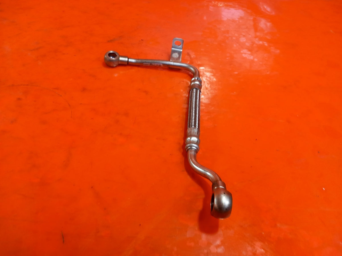 2023 VW Transporter ST-Line Turbo Oil Pipe 04L145771T Warranty A416 - Image 8