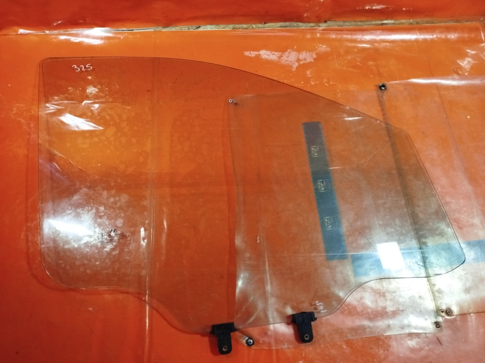 ✅HYUNDAI I800 2.5 DIESEL 2010 FRONT RIGHT DOOR WINDOW GLASS 43R-00240 A325 - Image 6