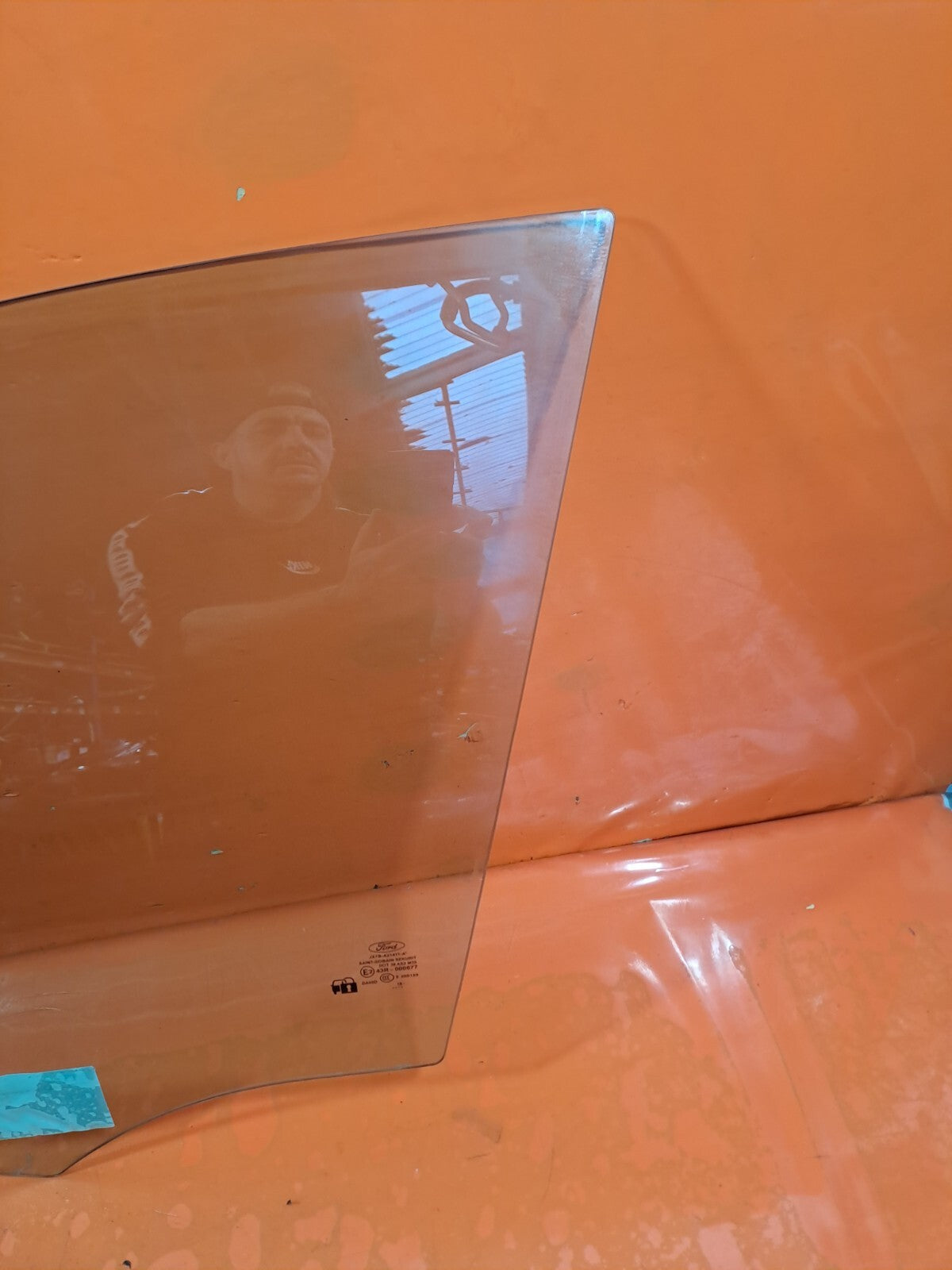 ✅2018 FORD FOCUS MK4 1.5D FRONT LEFT DOOR WINDOW GLASS JX7B-A21411-A + WARRANTY - Image 2