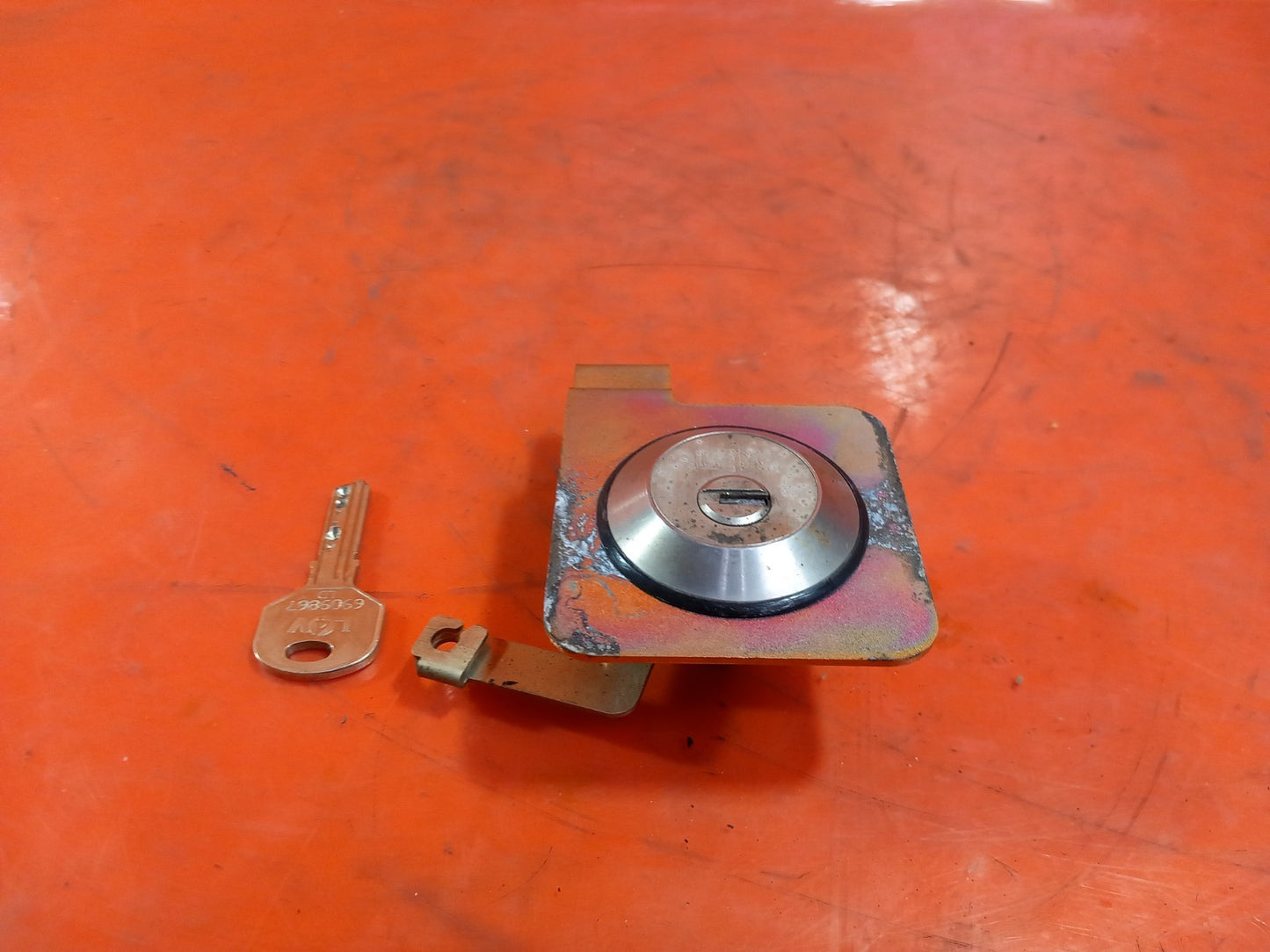 2021 Mercedes W415 Citan Sliding Door Lock Warranty A399 - Image 2