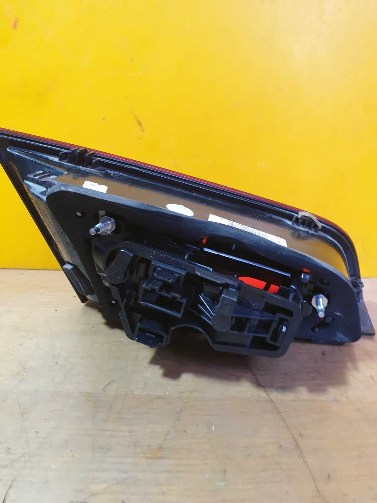 ✅AUDI A3 E-TRON 1.4 PETROL 2015 REAR RIGHT INNER TAIL LIGHT 8V4945094A Warranty - Image 9