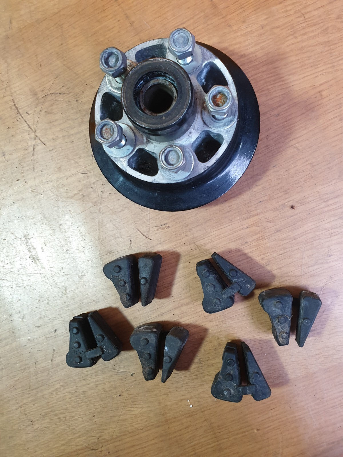 YAMAHA XVS 1300 C 1.3 PETROL 2015 SPROCKET AND WHEEL HUB Warranty A031 - Image 2