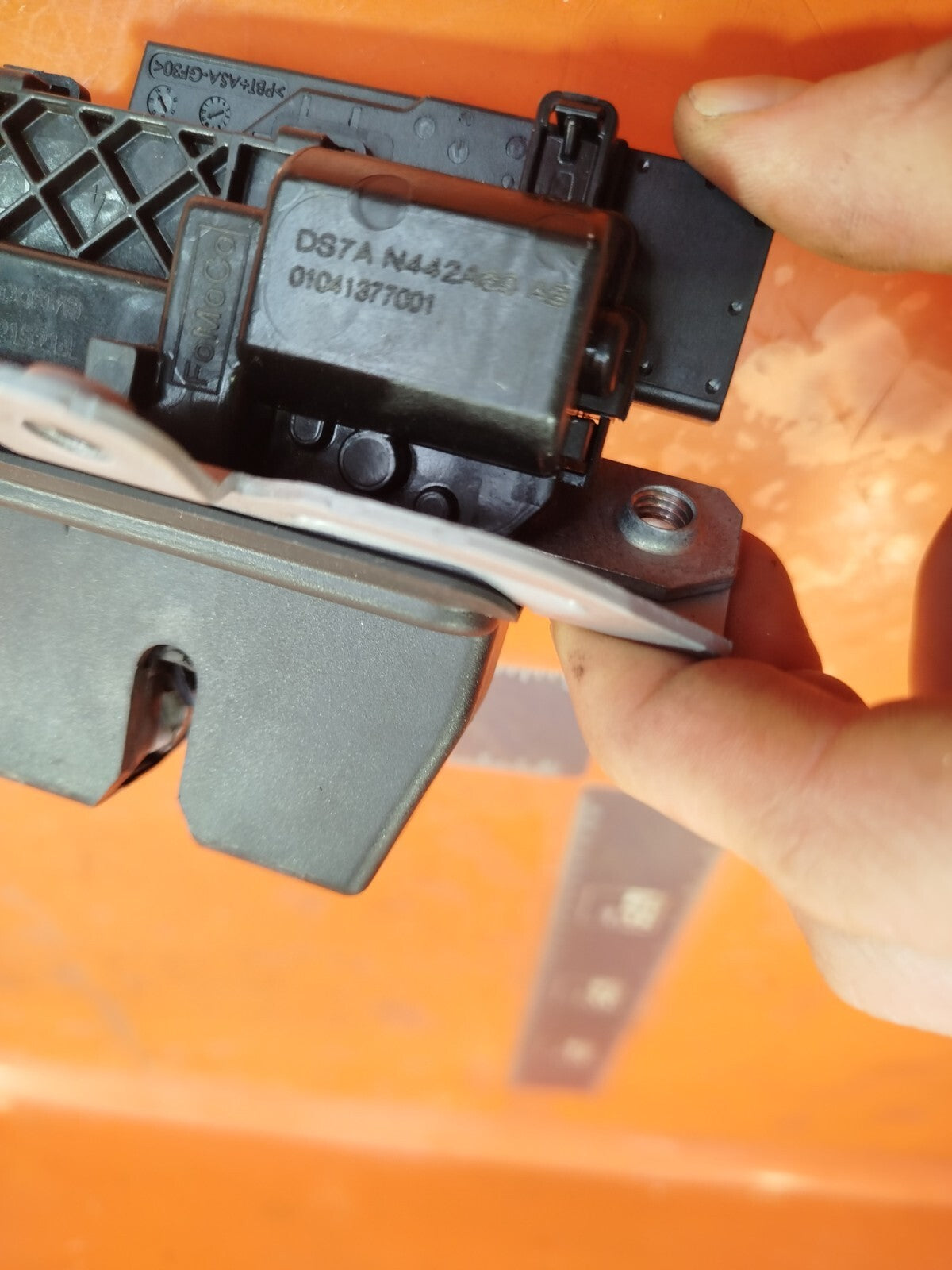 ✅Ford Mondeo Titanium 2015 2.0 Diesel REAR TAILGATE BOOT LOCK MECHANISM Warranty - Image 10