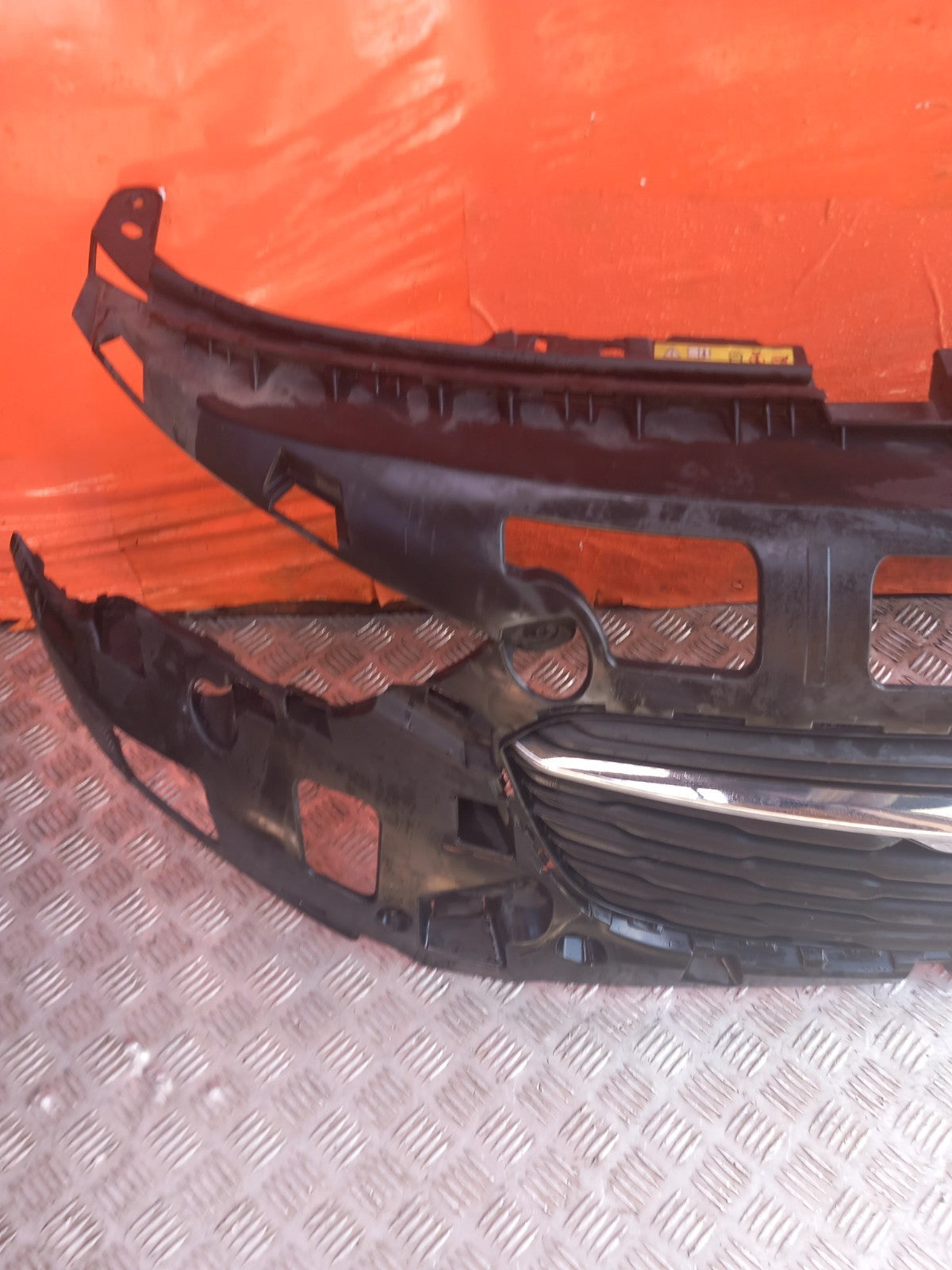 Vauxhall Combo MK4 1.5 Diesel 2020 Front Bumper Upper Grill 9816859580 A414 - Image 2