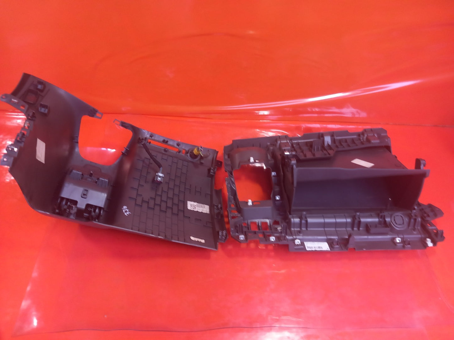Ford Transit Custom 2.0 Diesel 2019 Dashboard Console Trims Glove Box JK21V04293 - Image 8