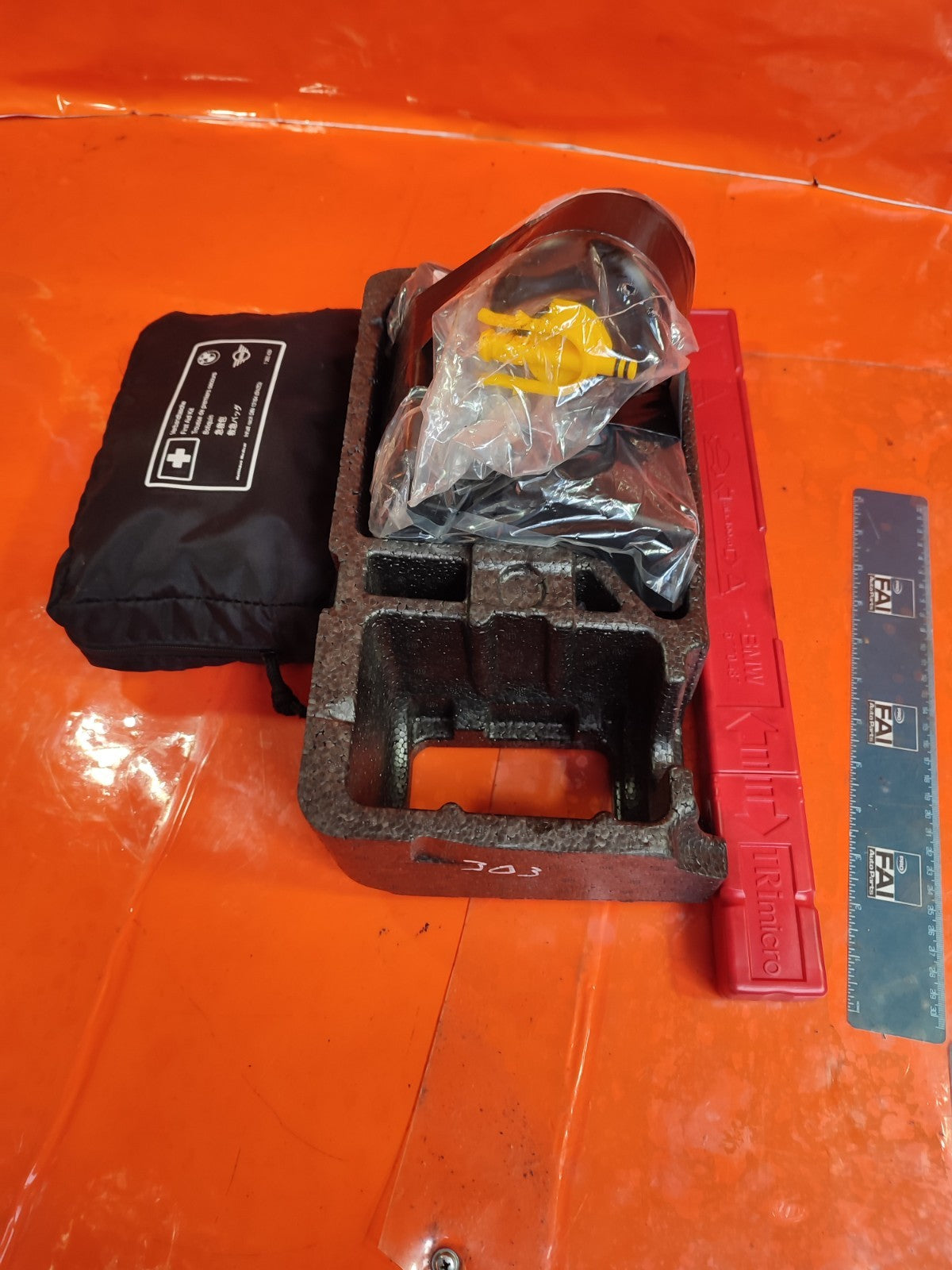 ✅BMW X1 F48 2.0 PETROL 2018 AID KIT & TYRE REPAIR KIT Warranty A303 - Image 1